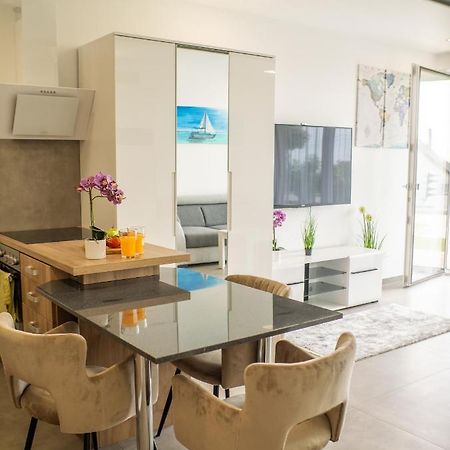 Panorama Superior Apartments - Pool, Garden, Parking 발라톤알마디 외부 사진