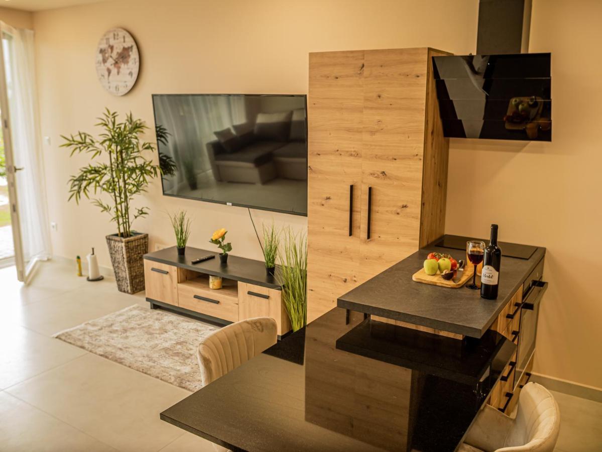Panorama Superior Apartments - Pool, Garden, Parking 발라톤알마디 외부 사진