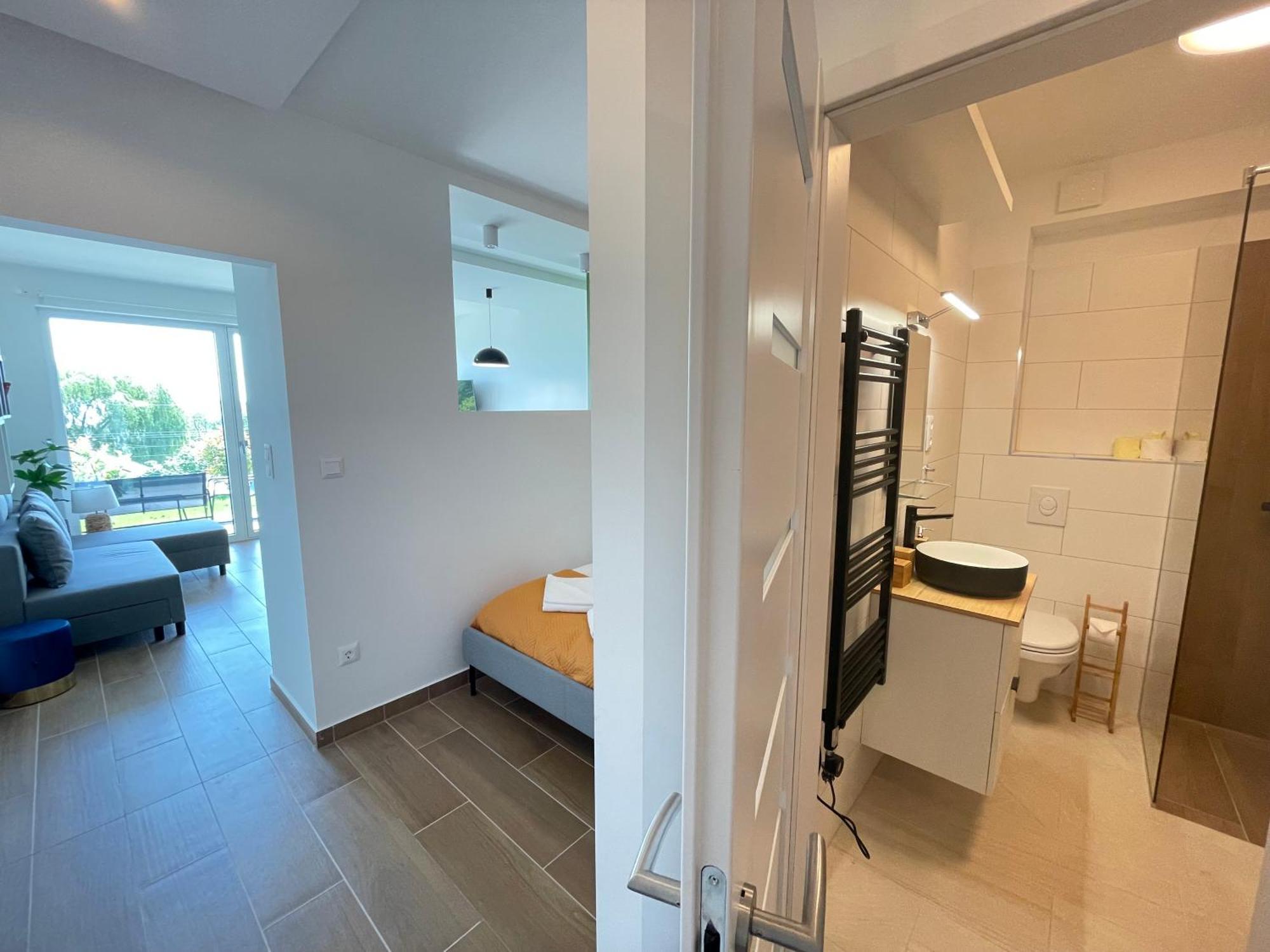 Panorama Superior Apartments - Pool, Garden, Parking 발라톤알마디 외부 사진